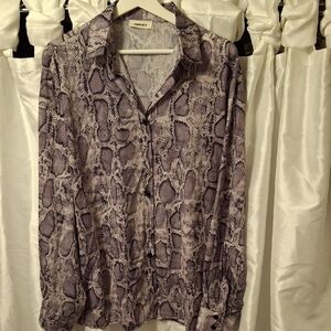 ADORA Black And Gray Animal Print Blouse 3XL 🩵🩵🩵🩵